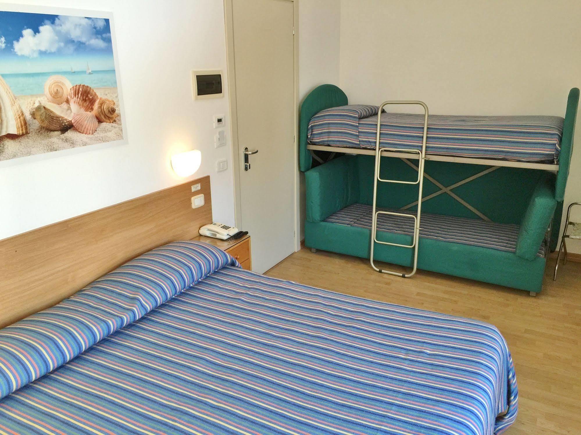 Hotel Mayor Сперлонга Экстерьер фото