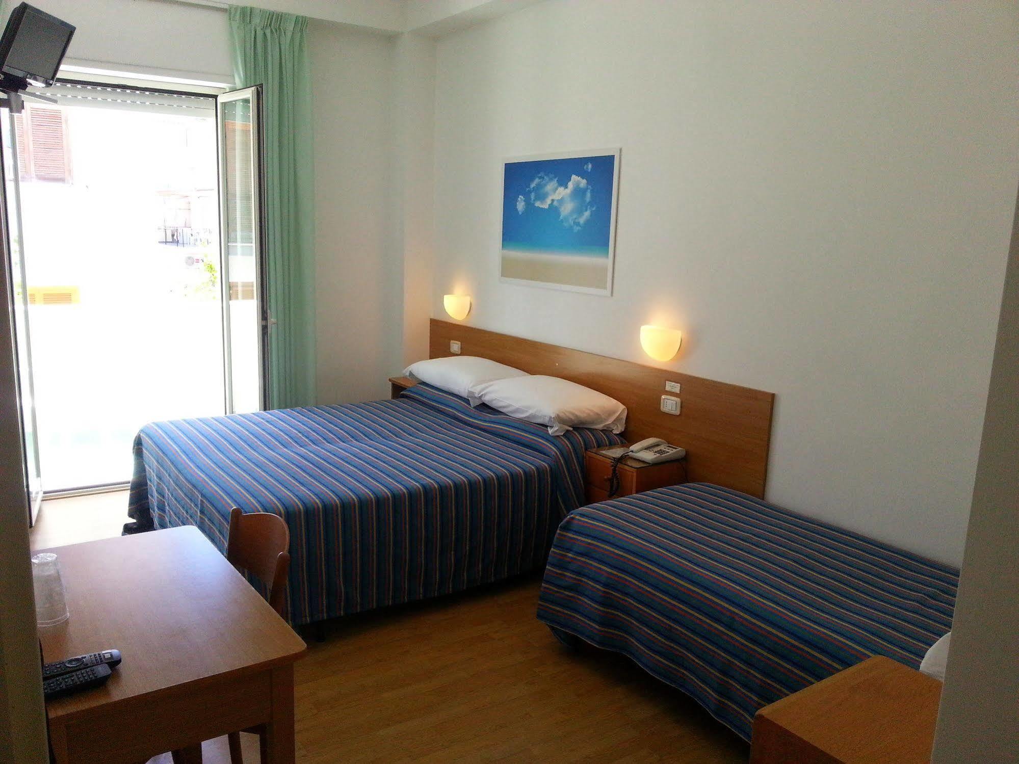 Hotel Mayor Сперлонга Экстерьер фото