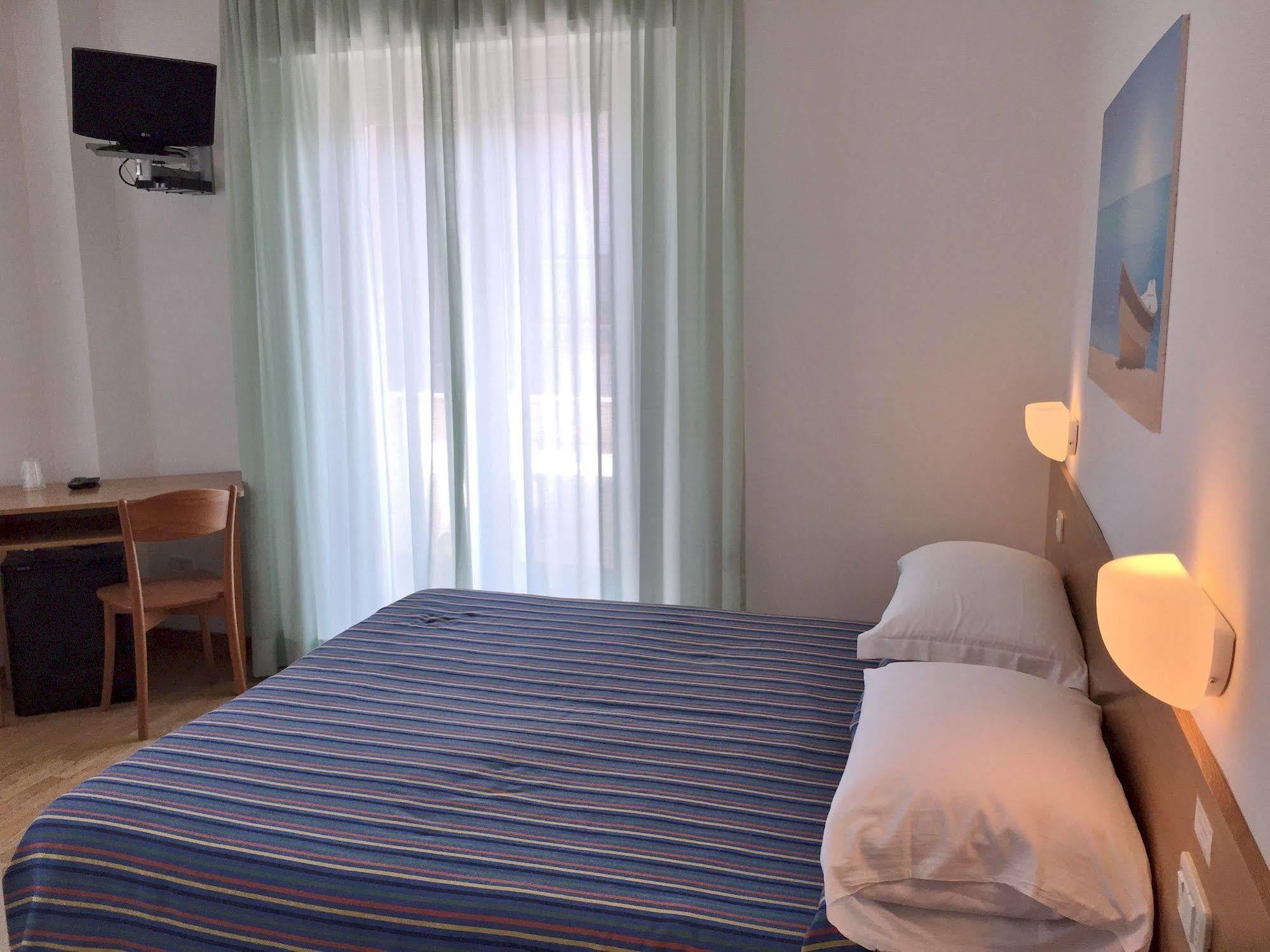 Hotel Mayor Сперлонга Экстерьер фото